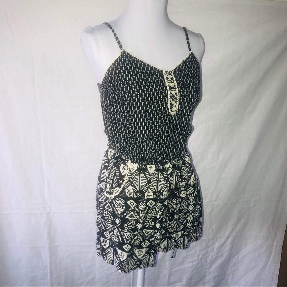4/$25 UP BY ULTRA PINK SHORT ROMPER SPAGHETTI